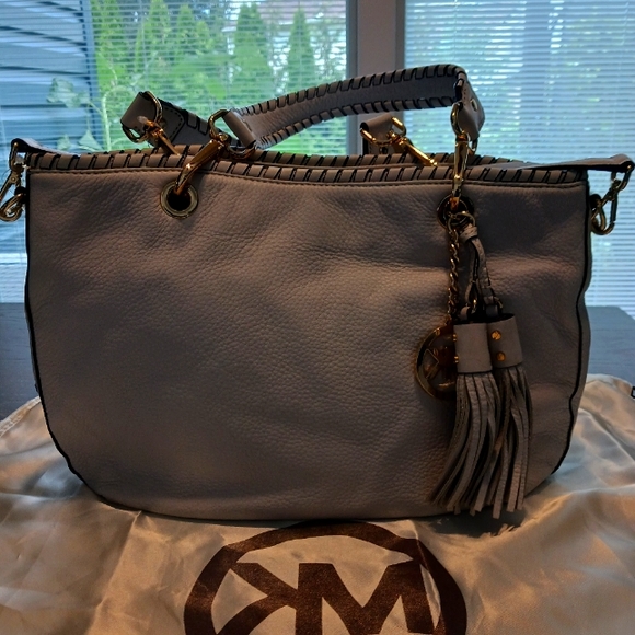 KORS Michael Kors Handbags - NWT Michael Kors Bonnet Tote. Genuine Leather. H10xL14xD4.5. Color Vanilla.